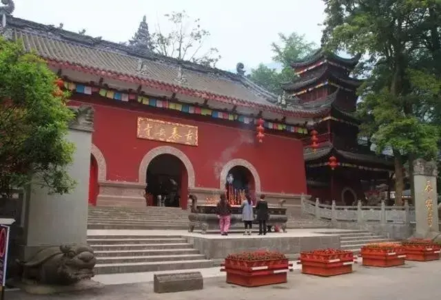 四川青城山在哪里