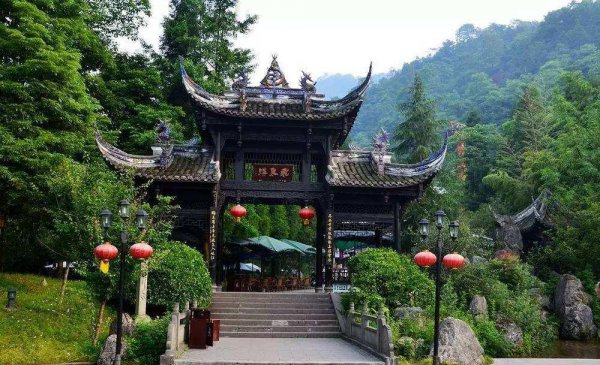 四川青城山在哪里