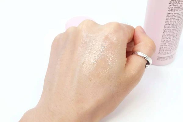 定妆喷雾和散粉哪个好用