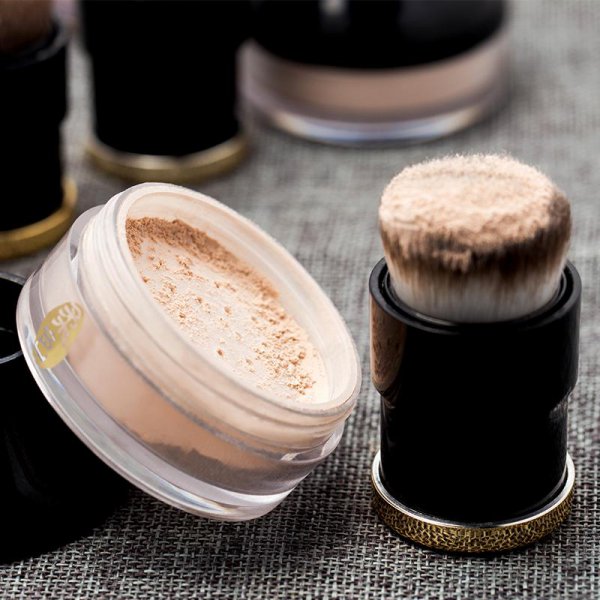 定妆喷雾和散粉哪个好用