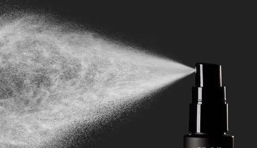 定妆喷雾和散粉哪个好用