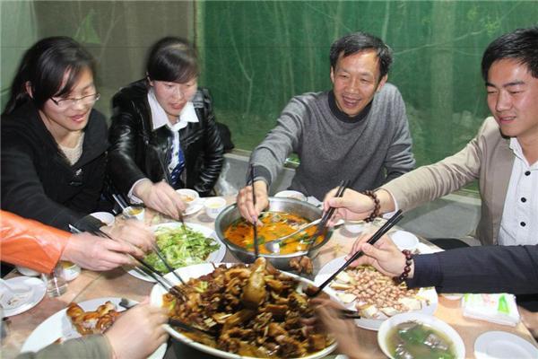 男老师的老婆怎么称呼