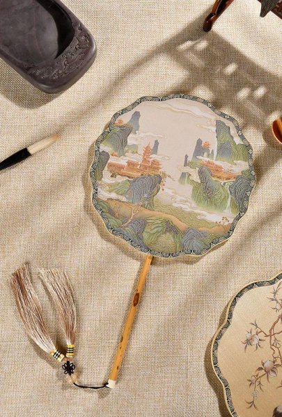 团扇的寓意和象征