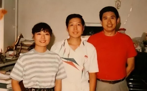 歌唱家殷秀梅简历介绍