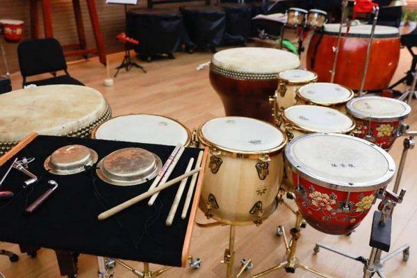 中国民族乐器按什么分四大类