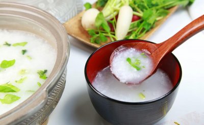 大米粥是冷水下米还是开水 熬米粥直接冷水下锅就错了