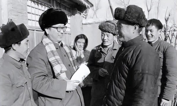 作家刘绍棠的简介