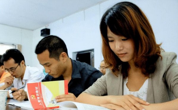 为什么地铁上班的人都想辞职