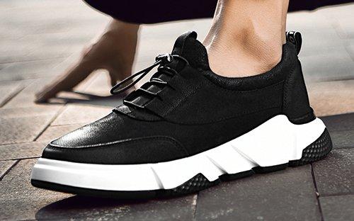 旅游鞋边发黄怎么变白小妙招