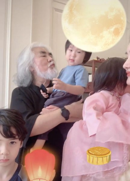 导演张纪中有几个孩子