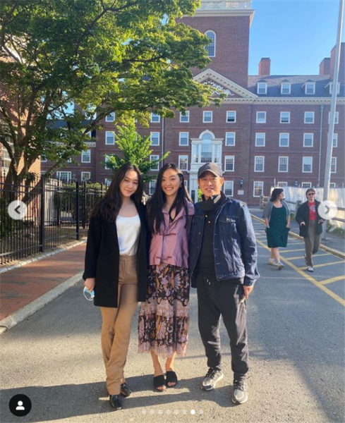 演员李连杰多大了