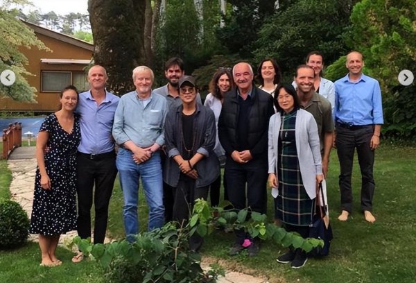 演员李连杰多大了