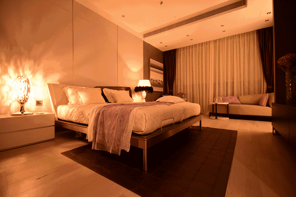 怎么判断酒店有没有隐藏摄像头