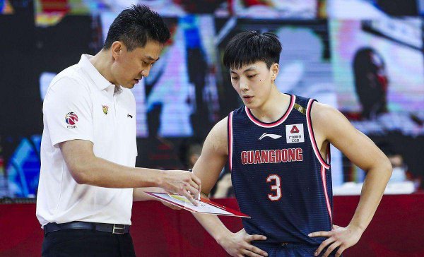 胡明轩个人简历