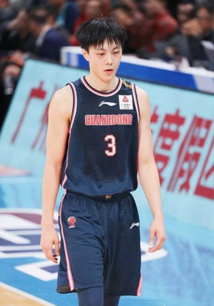 胡明轩个人简历