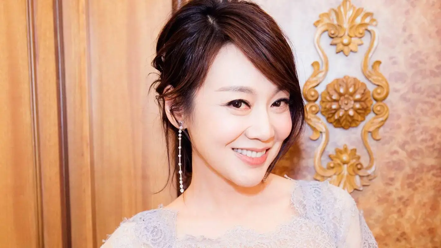 演员闫妮的前老公是谁