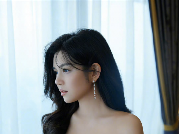 清纯女孩陈妍希个人简介及家世