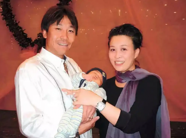 歌手那英个人资料简介及简历