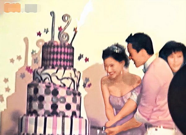 何超莲个人资料简介