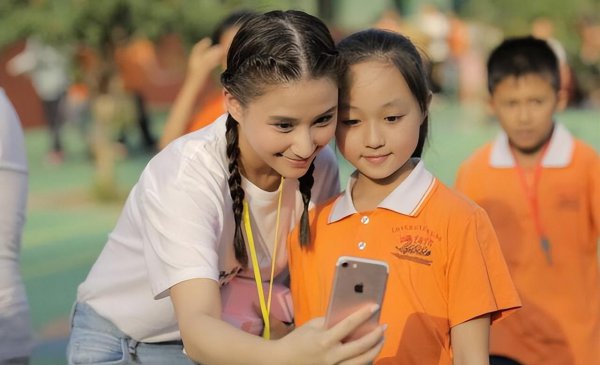 何超莲个人资料简介