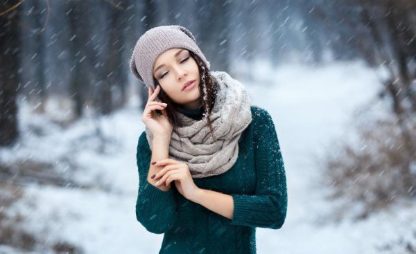 手机有电自动关机是什么原因