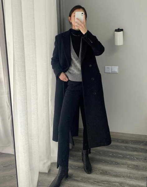 黑色衣服配什么颜色裤子好看图片