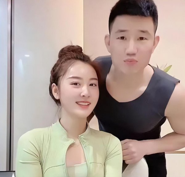 谢孟伟妻子叫啥名字