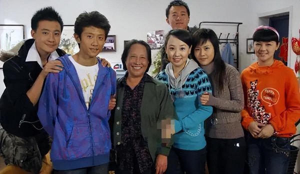 演员关凌个人资料简介