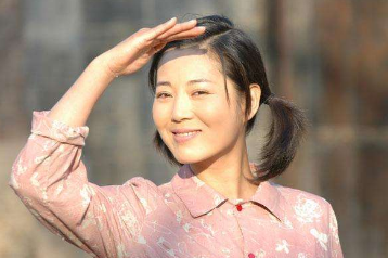 演员王茜华结过几次婚