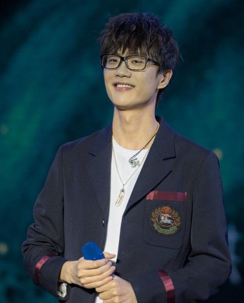 许嵩个人介绍及故事