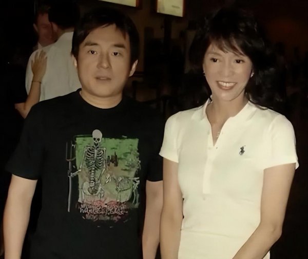 艺人郑裕玲个人资料年龄