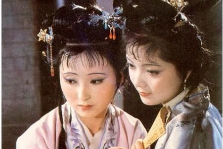 金玉良缘指的是哪两个人