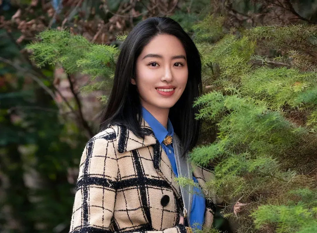 杨采钰家世条件好吗