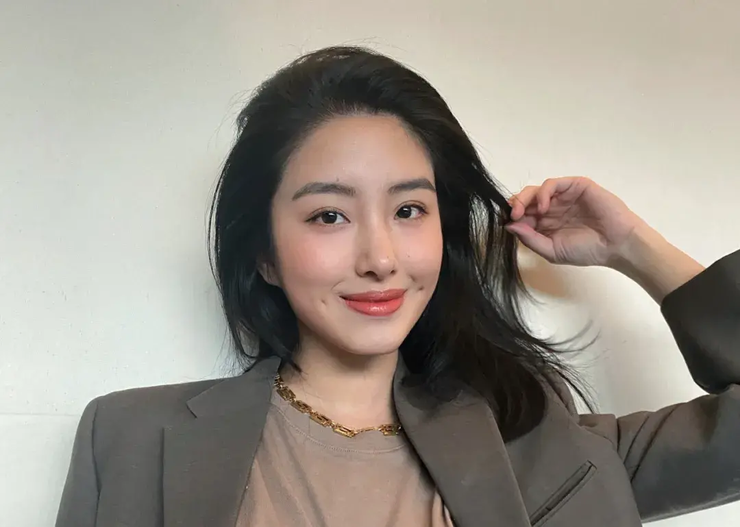 杨采钰家世条件好吗