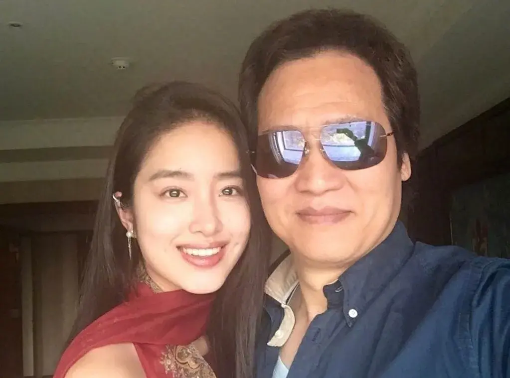 杨采钰家世条件好吗