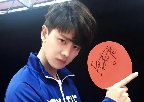 任嘉伦的老婆是哪一位