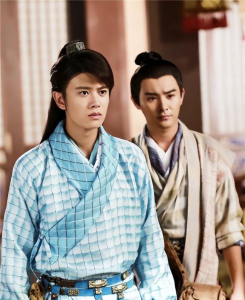 任嘉伦的老婆是哪一位