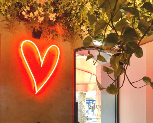 一个成熟男人吃醋的表现