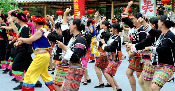 56个民族的风俗和特点一览表