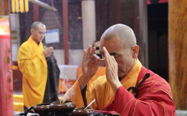 和尚化缘是什么意思