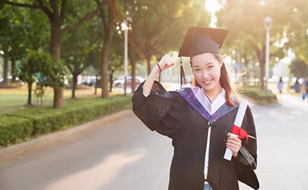 大四考研是上学期还是下学期