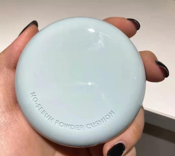 混油皮适合哪款粉底液