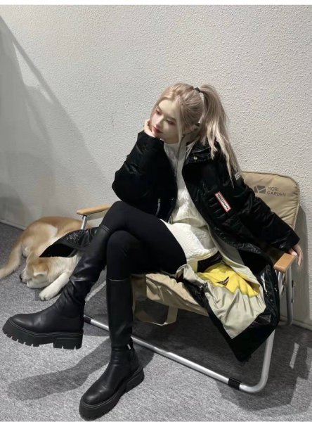 黑色袄配什么颜色裤子