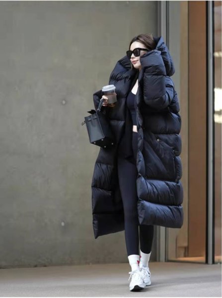 黑色袄配什么颜色裤子