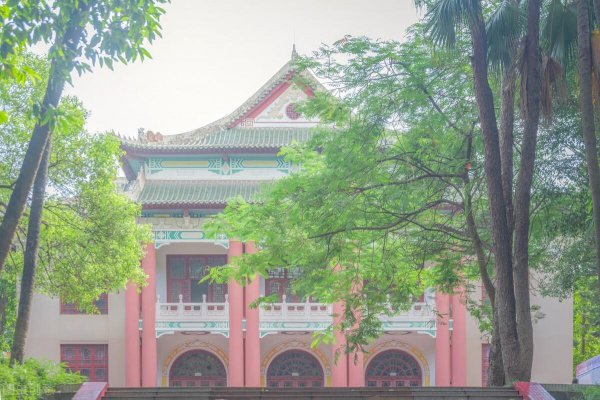 广西民族大学是几本