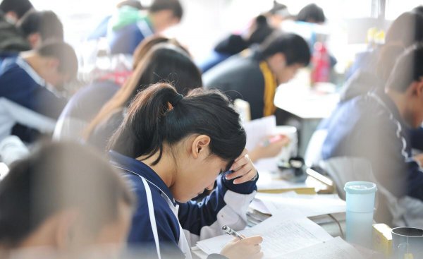 海南高考考什么卷