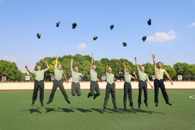 男孩子上军校的利弊是什么 究竟要不要让孩子报考军校