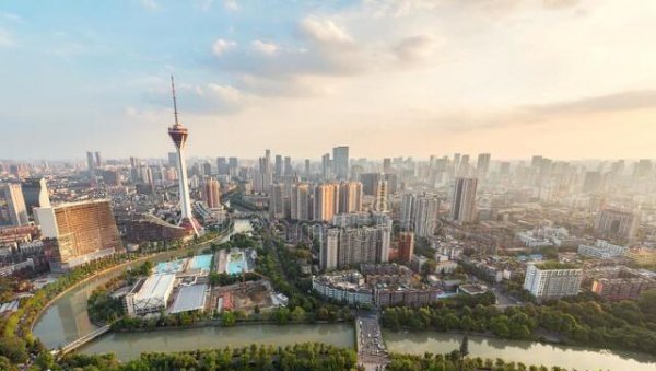 成都和重庆哪个城市更好玩