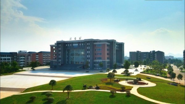 桂林理工大学是985还是211