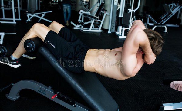 仰卧起坐一次做多少个最好